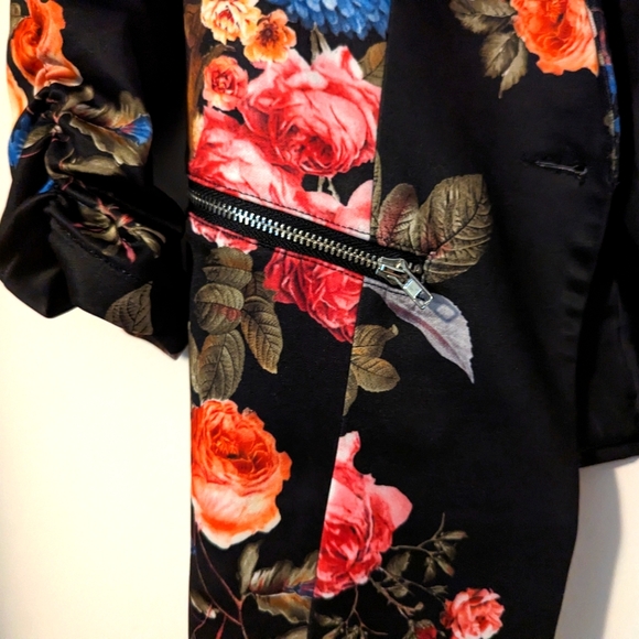 Floral Blazer - Picture 3 of 5